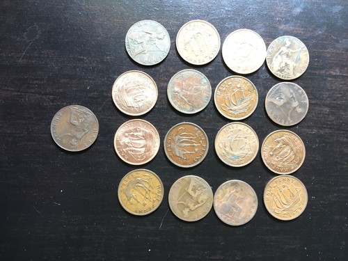 17 vintage antique Royal family half penny coins: 1861, 1896, 1917, 1942, QE II - Picture 3 of 5