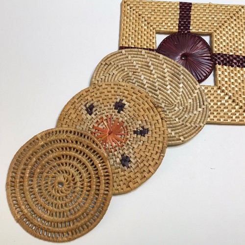 4 Vtg Raffia Straw Trivets Hot Pads Rattan Wicker Boho Wall Decor Various Shapes - Picture 9 of 9