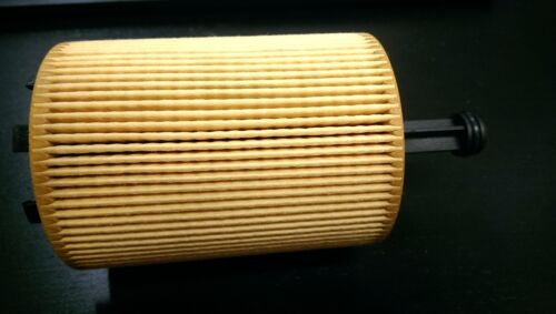 Premium Oil Filter for Audi TT Quattro with 3.2L Engine 2004-2009 Single - Picture 2 of 4