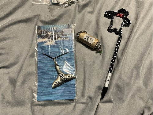 SEA WORLD WHALE TAIL NECKLACE, DOLPHIN PIN,KEYCHAIN FISH OR TURTLE NEW - Bild 6 von 24