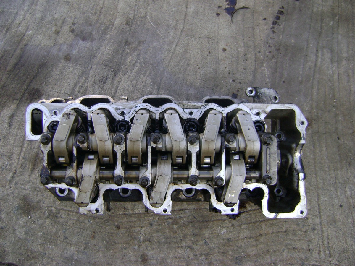 Mercedes M112 Engine Right Cylinder Head Loaded 1120161301 ML320 