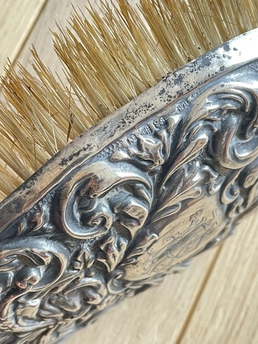 Ancienne Brosse à cheveux en Argent Anglais - Monogramme - Motif oiseau - Picture 5 of 6