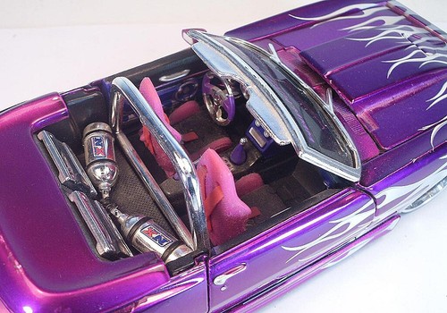 Chevrolet Camaro 1968 Pro Rodz Maisto 1/24 púrpura #4227 - Imagen 3 de 3