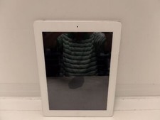 Apple iPad 2 32GB, Wi-Fi, 9.7in - White AS IS NOT WORKING CRACKED SCREEN READ 
