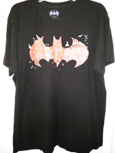 DC Comics Batman Red Bat Black Graphic TShirt Size XL Good Condition Nice - Picture 2 of 4