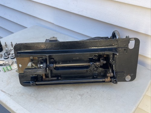 Rare VINTAGE German Phoenix - BAER & REMPEL Sewing Machine W/ Accessories - Picture 17 of 24