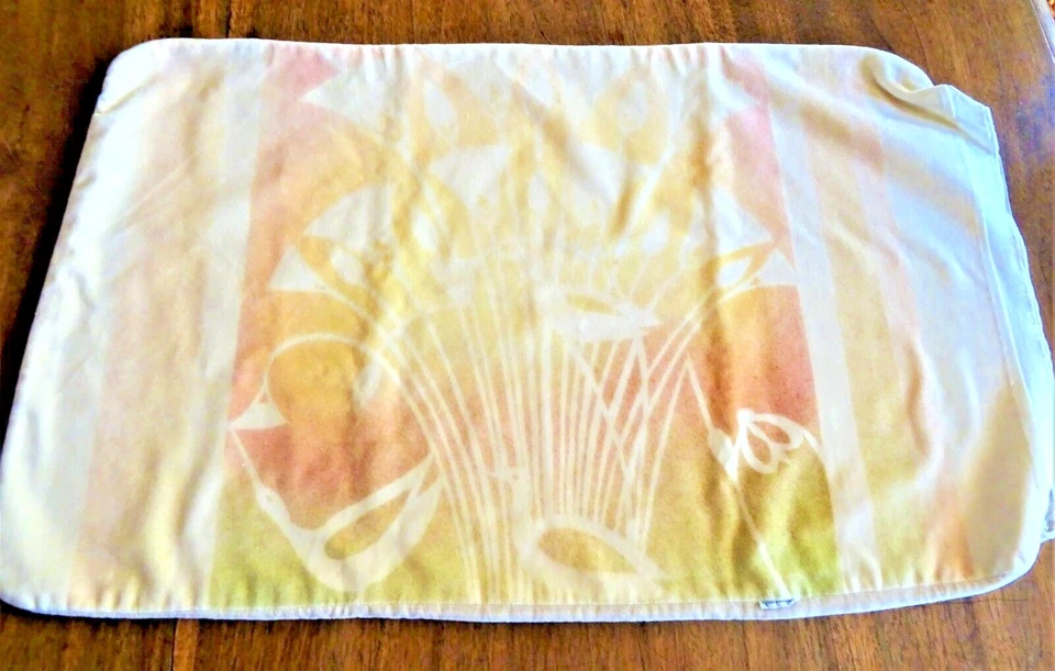 Housse de cousin en velours stylisé des années 70 D' AGNES COMAR- 66 cm x 43 cm - Photo 2/4