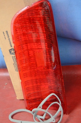 NOS 1965 Chrysler 300 LH Tail Lamp LENS Taillight Newport New Yorker Mopar - Picture 4 of 8