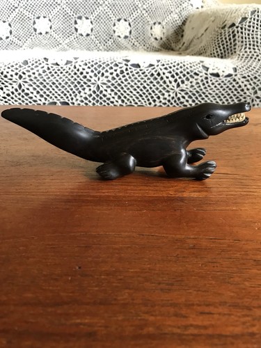 Vintage African Wooden Ebony Carved Crocodile Figurine - Picture 3 of 9