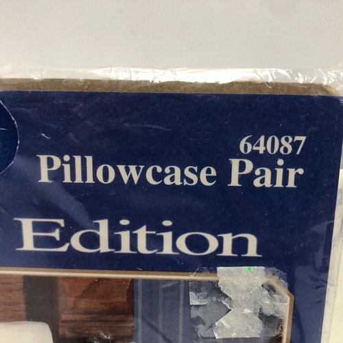 New Bucilla Special Edition Hummingbird Pillowcase 64087 Dresser Scarf 64091 Kit - Picture 2 of 6