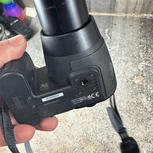 Cámara digital Konica Minolta DiMAGE Z3 4,0 MP negra en funcionamiento como está - Imagen 2 de 11