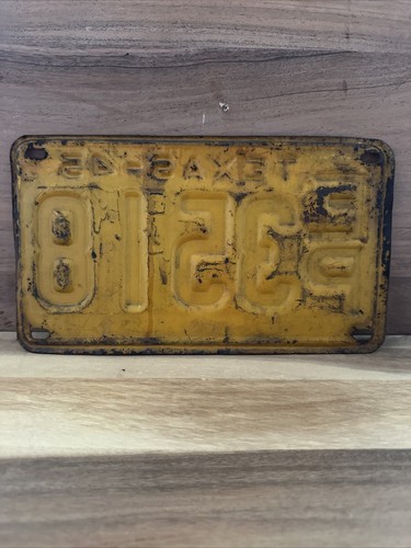 1945 Texas License Plate EP 3518 Un-Restored - Picture 2 of 2