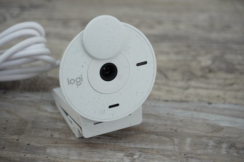 Kamera internetowa Logitech Brio 300 Full HD - off white - Zdjęcie 2 z 2
