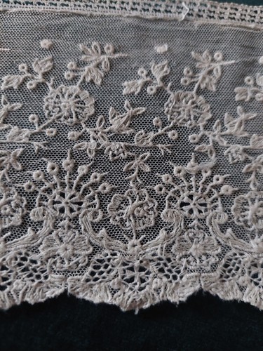Spitze 19. Jh. Breite 11 cm Länge 240 cm Antik French Lace - Bild 6 von 6