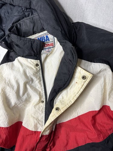 VTG Chicago Bulls Apex One Puffer Hooded Jacket Men Size Large Black Red 90s - Picture 6 of 7