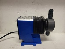 Chemsearch LB04SA-VVC9-CSXXX Pulsafeeder Electronic Chemical Metering Pump