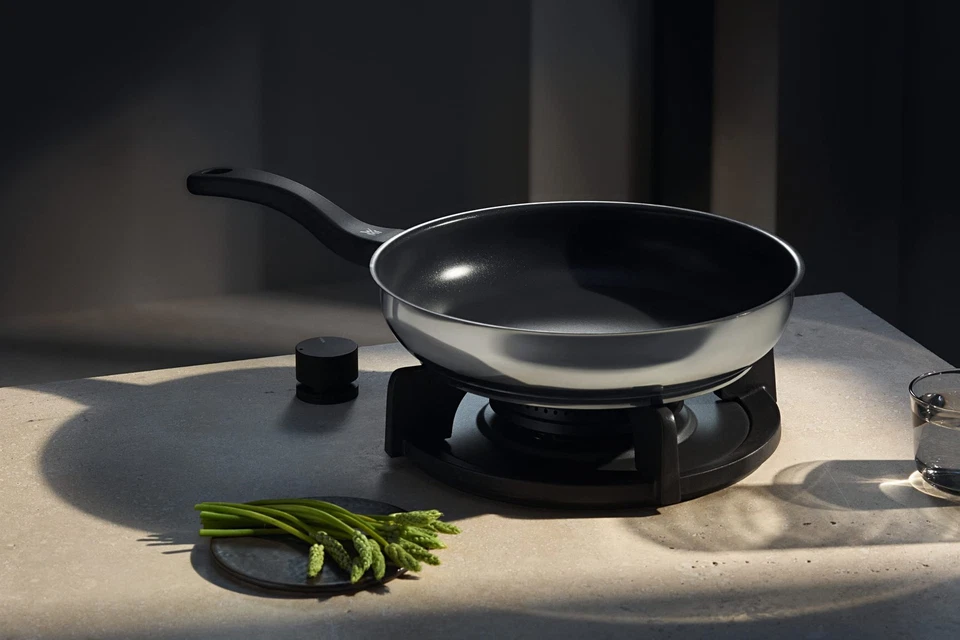 WMF Set di padelle Devil da 2 pezzi padella 28 cm 20 cm padella a induzione - Immagine 2 di 4