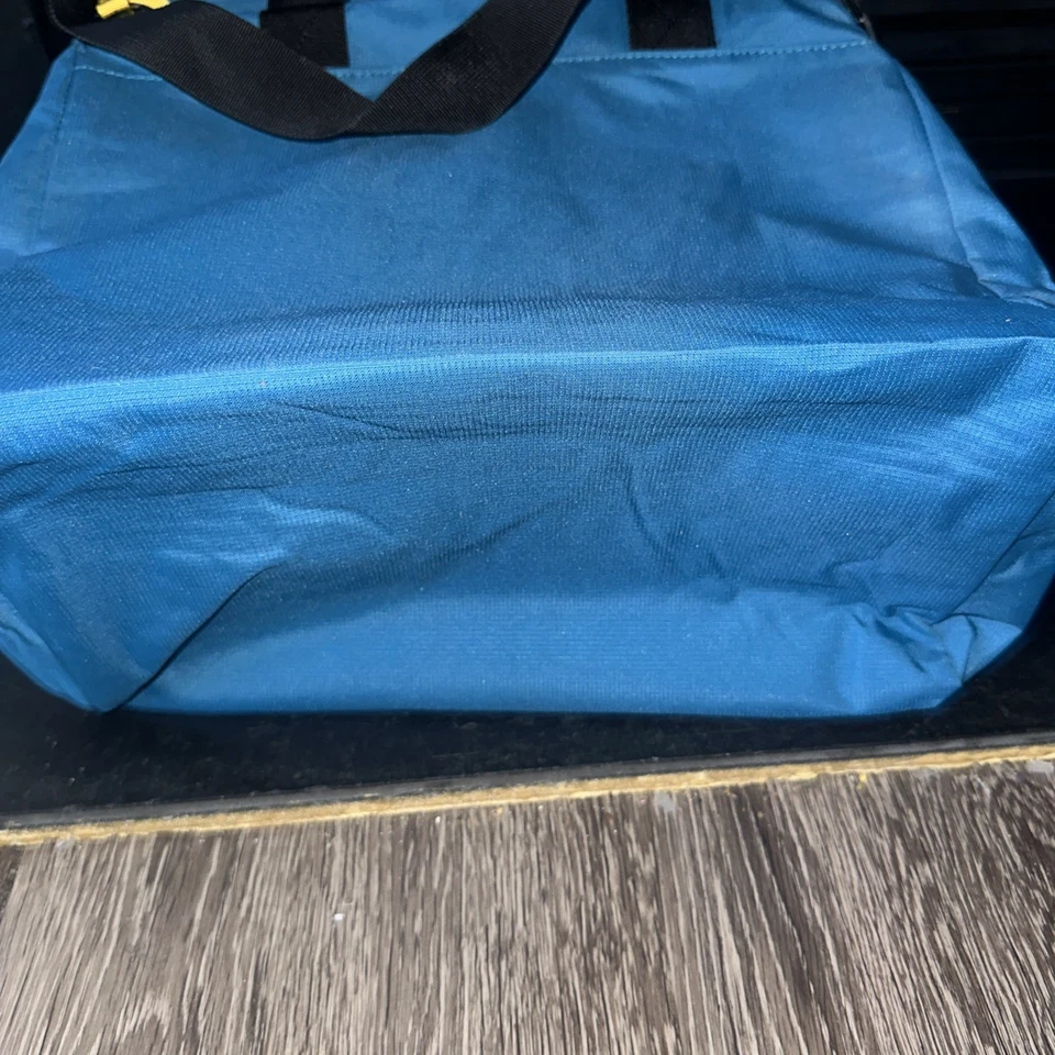 MOUNTAINSMITH Modular Hauler Cooler Cube Bolso de Mano Azul Aislado Foto 4 de 4