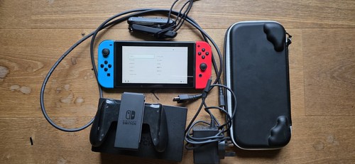 Nintendo Switch 32GB Konsole - Neon-Blau und Rot