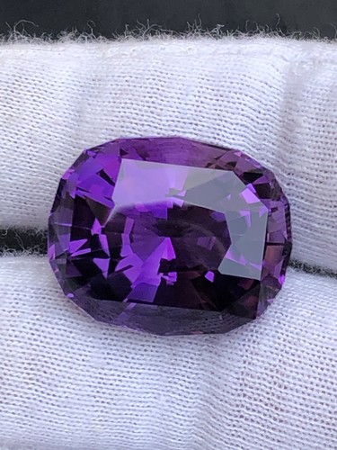 40.10 Carat Gorgeous Fancy Cushion Cut Brazilian Amethyst for jewellery - Picture 5 of 10
