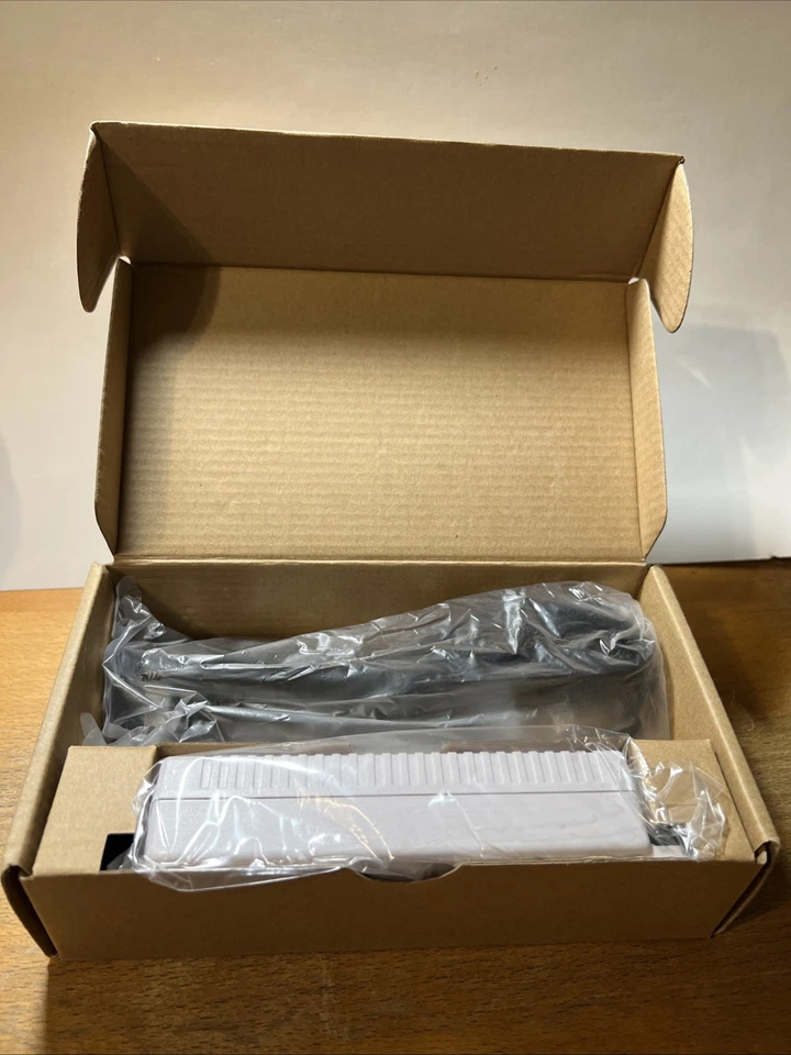 PowerDsine Power Injector PD-3501G/AC PoE 802.3af 1GB  **NEW** - Image 2 of 4