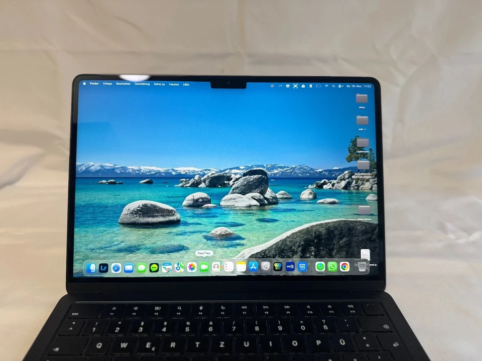 MacBook Air 13,6 Zoll (256 GB SSD, Apple M2, 8 GB) Laptop - Mitternachtblau