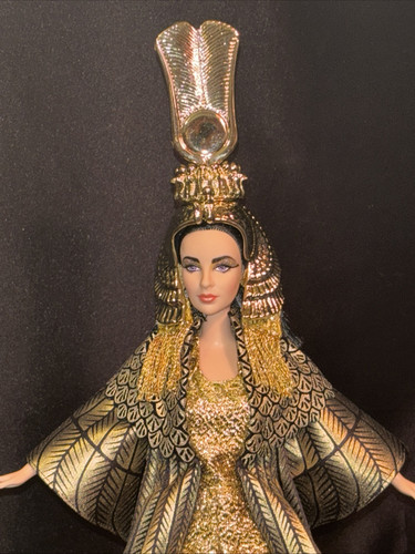 Elizabeth Taylor Cleopatra Barbie Puppe 1999 Mattel 23595 First in series COA MIB - Bild 3 von 23
