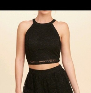 hollister black crop top