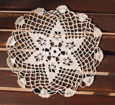 D Vintage Zierdeckchen Handarbeit, Häkelspitze Klöppeln? rund 15 cm