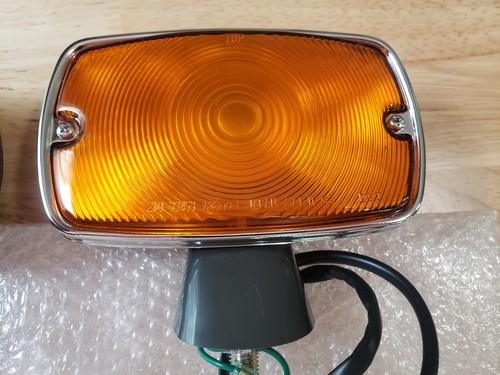 NEW Toyota Land Cruiser FJ40 1971-1975 Amber Turn Signal Set Of 2 81510-60200 - Picture 3 of 4