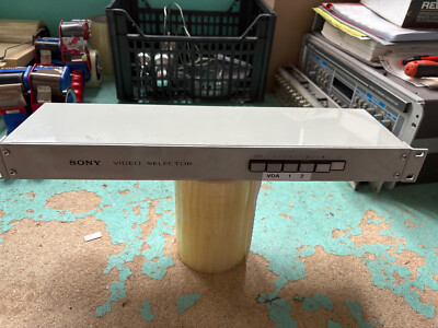Sony VCS-50M Video Camera Selector 19''