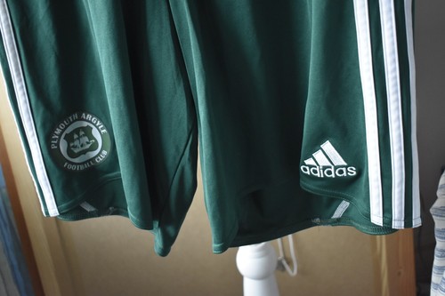 Plymouth Argyle Adidas Football Shorts (2009/10?) Size M - Picture 2 of 5