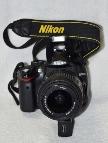 Nikon D D5000 12.3 MP Digital SLR Camera - Black (Kit w/ AF-S DX VR 18-55mm... - Picture 5 of 11