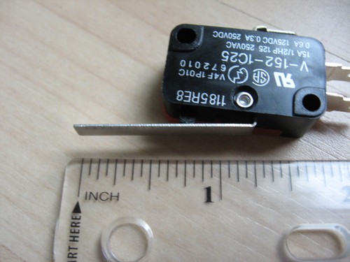 Interruptor de límite micro Omron V-152-1C25 con palanca de 1" 25,4 mm 15A 125/250VAC #E66A - Imagen 7 de 8