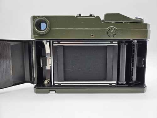 **ALL WORKS** FUJIFILM FUJICA GM670 OLIVE REPAINTED FILM CAMERA PLEASE READ - Picture 15 of 21