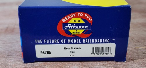 New Haven Railroad ALCO RS-3 Diesel Locomotive 537 Athearn 96765 with DCC Plug - Picture 12 of 12