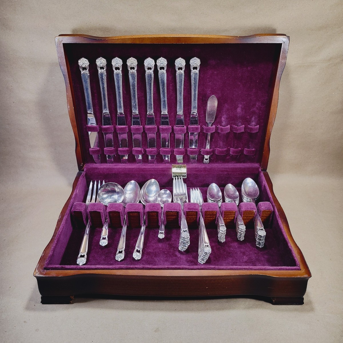 1847 Rogers Bros. eternallyyoursカトラリーセット Roger Bros. 84-pc Flatware Set: Eternally Yours Silverware w