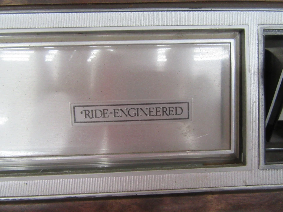 Mercury Grand Marquis 1982 tablero moldura madera grano pasajero reloj bisel #2865 Foto 4 de 4