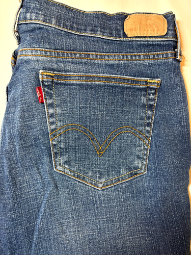 Levi's 515 Jeans Women's Size 12 Bootcut Blue Denim Mid-Rise 5-Pockets Jeans - Picture 12 of 15
