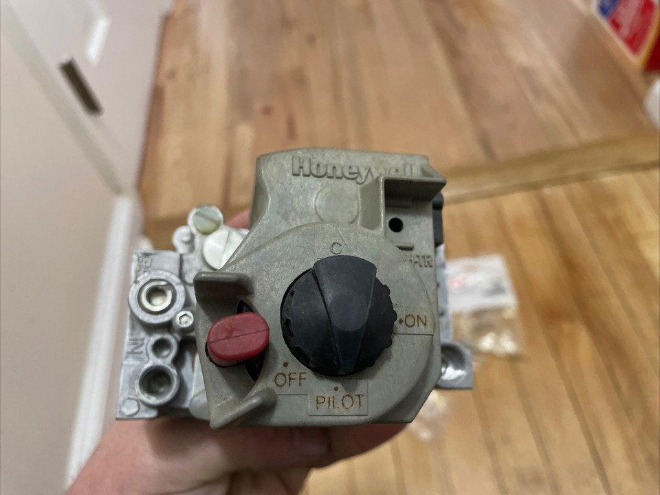 Honeywell VR8200C6008 Gas Valve eBay