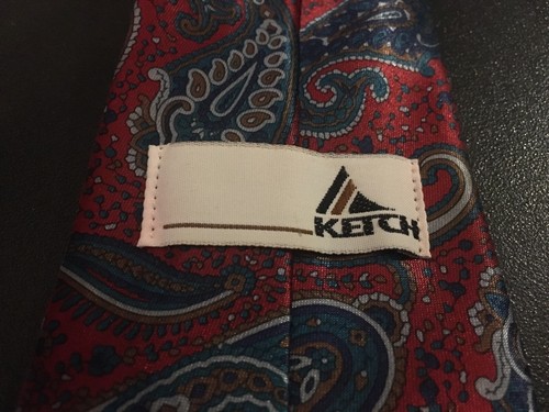 euc Ketch vtg Shiny Red Paisley Tie Necktie 55" 3.5" - Picture 4 of 4
