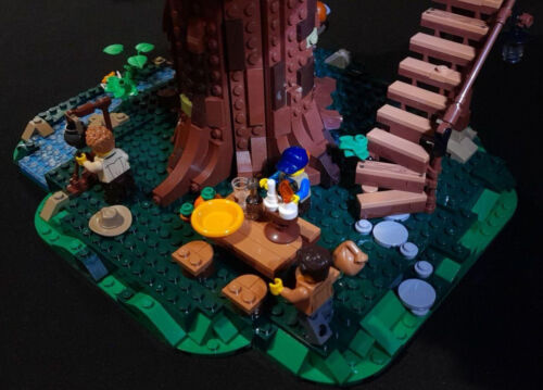 LEGO Ideas - Tree House - Kit 21318 - Complete and in good condition. - Picture 2 of 10