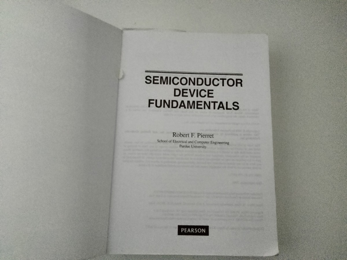 洋書 Semiconductor Device Fundamentals Semiconductor Device Fundamentals: robert-f-pierret