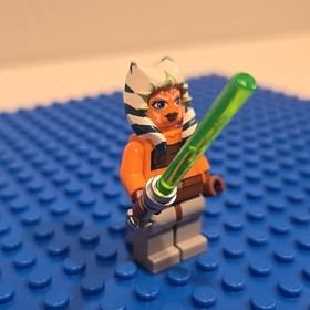 LEGO Star Wars Clone Wars Ahsoka Tano Padawan Minifigure SW0192. From set 8098