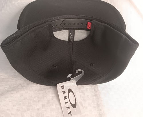 OAKLEY x NE New Era Honeycomb Black 9Fifty Snapback Golf Baseball Cap Hat NWT - Picture 3 of 4