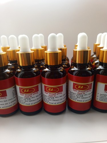 Anti-aging Glowing Organic Facial Oil- RRP 34.99 Black seed oil, Castor oil - 第 2/3 張圖片