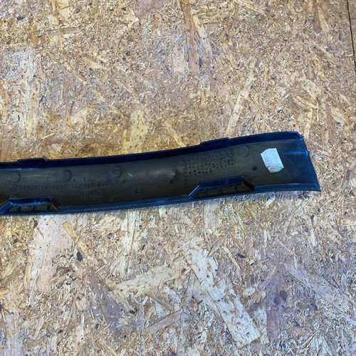 Mercedes-Benz W140 Interior Right Rear Seat Trim Black 1406940442 - Picture 7 of 10