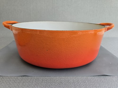 Le Creuset Cast Iron Oval Casserole Pot 29cm Vintage Volcanic Orange - Picture 9 of 23