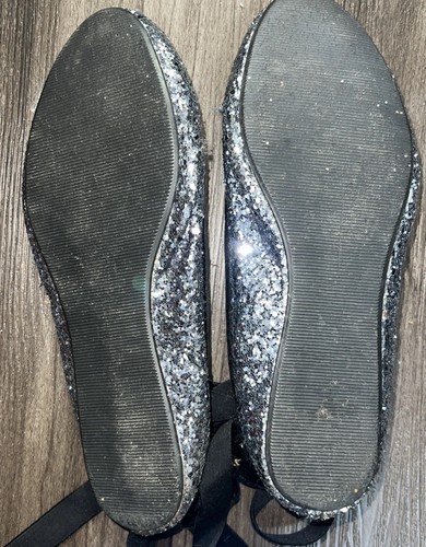 Youth Girls Size 3 GAP Silver Glitter Ballet Ankle Strap Shoes *Flaw*! 🍀 - Picture 9 of 9