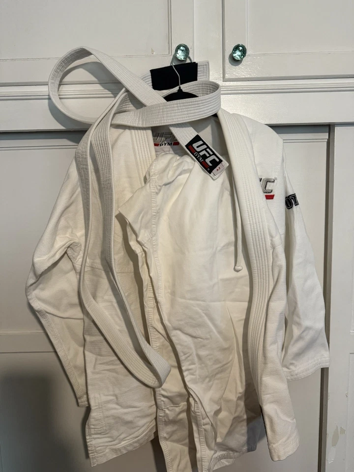 UFC Gym GI Jacket Premium Edition Brazilian Jiu-Jitsu White, Performance A2 - Image 3 of 4